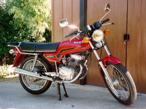 from France - 1977 CB125 - beautiful bike - I don't think that we got these in the US in that time period - we did have 125 twins in the 1960's